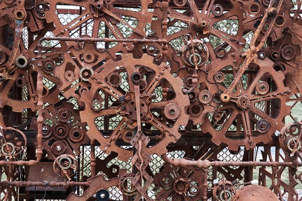 Find the ideal steampunk ensemble for all your escapades